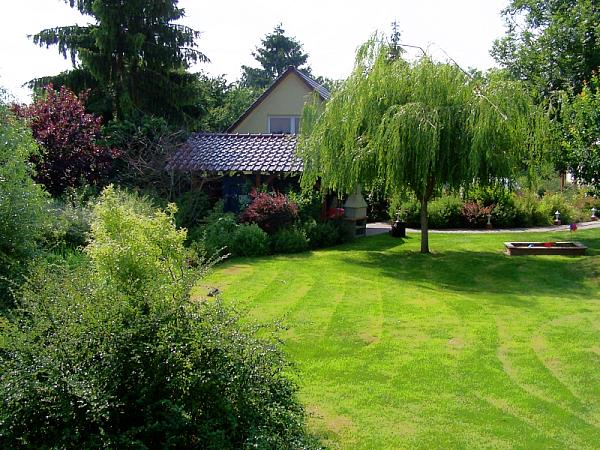 Außenanlage der Ferienwohnung: Natur pur, Entspannung im Grünen